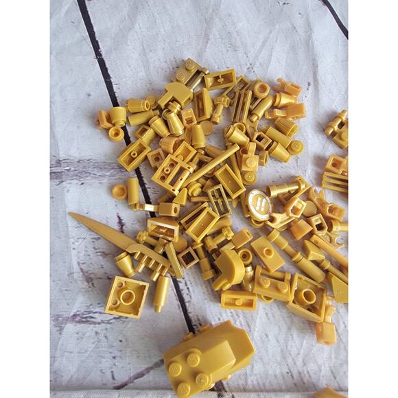 Lego Bulk Lot Of 127 Pearl Gold Mixed Pieces - Picture 4 of 6